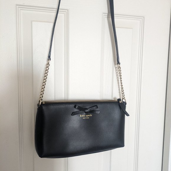 kate spade Handbags - EUC Kate Spade Crossbody Bag